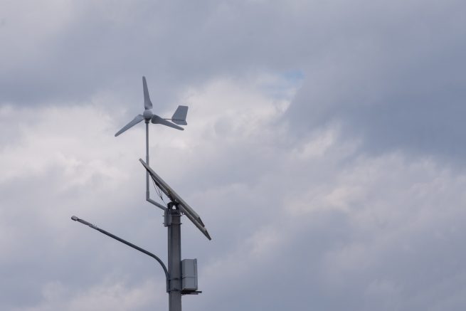 How Do Wind Turbines Work? | Dragonfly Energy