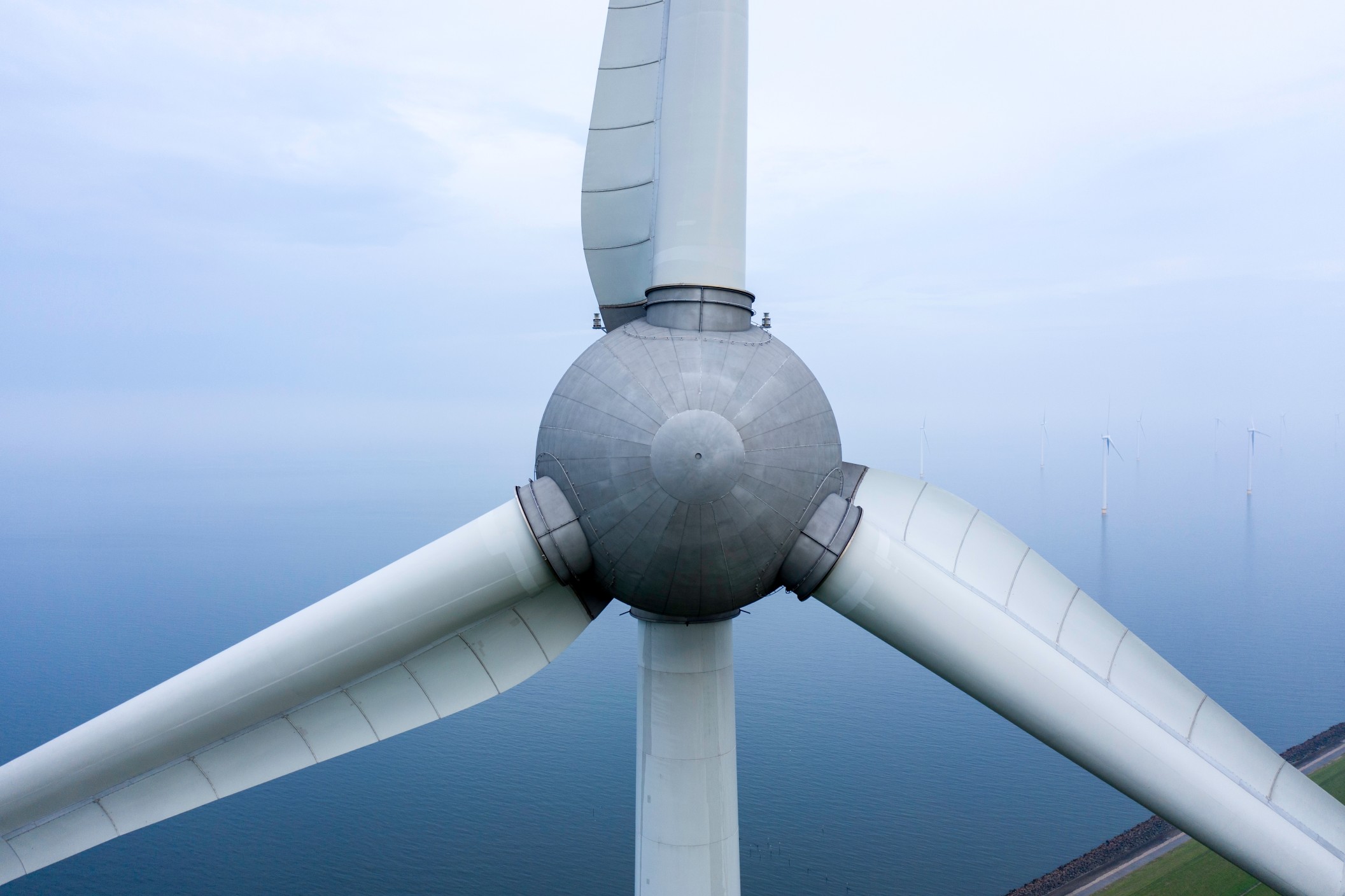 What are WIND MILL and WIND TURBINE? Windmill vs. Wind Turbine: What's the  Difference? 